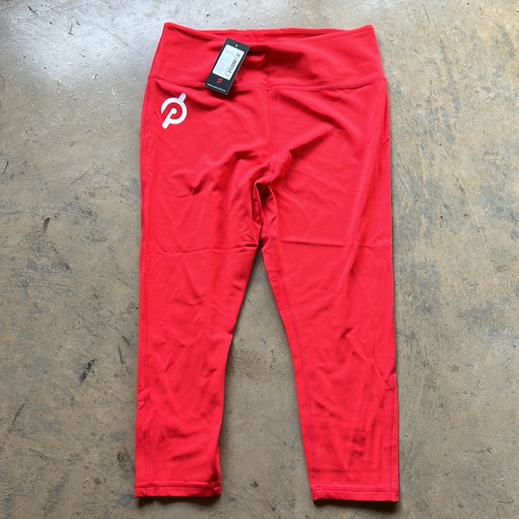 Peloton NWT United London Capri Leggings in Red - Picture 2 of 6